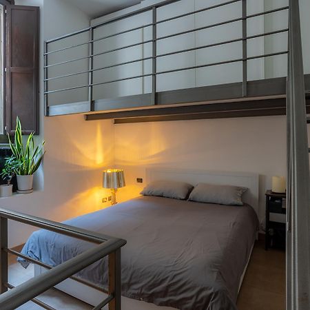 Life Is Beautiful Design Loft Navigli Romolo, Netflix, Wifi, Ac And Street Parking Apartamento Milão Exterior foto