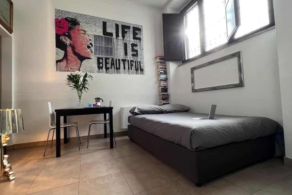 Life Is Beautiful Design Loft Navigli Romolo, Netflix, Wifi, Ac And Street Parking Apartamento Milão Exterior foto