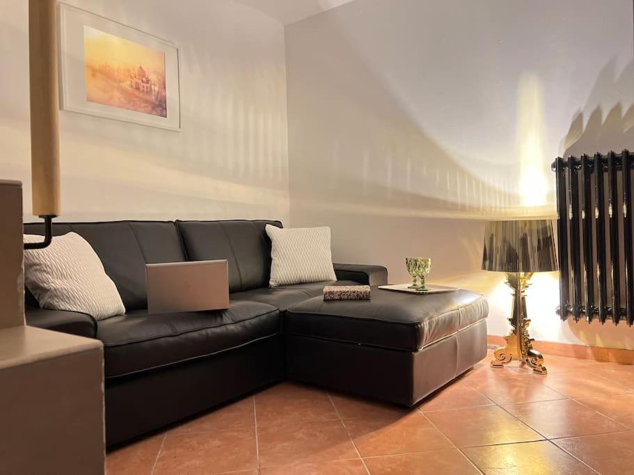 Life Is Beautiful Design Loft Navigli Romolo, Netflix, Wifi, Ac And Street Parking Apartamento Milão Exterior foto