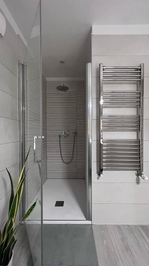 Life Is Beautiful Design Loft Navigli Romolo, Netflix, Wifi, Ac And Street Parking Apartamento Milão Exterior foto